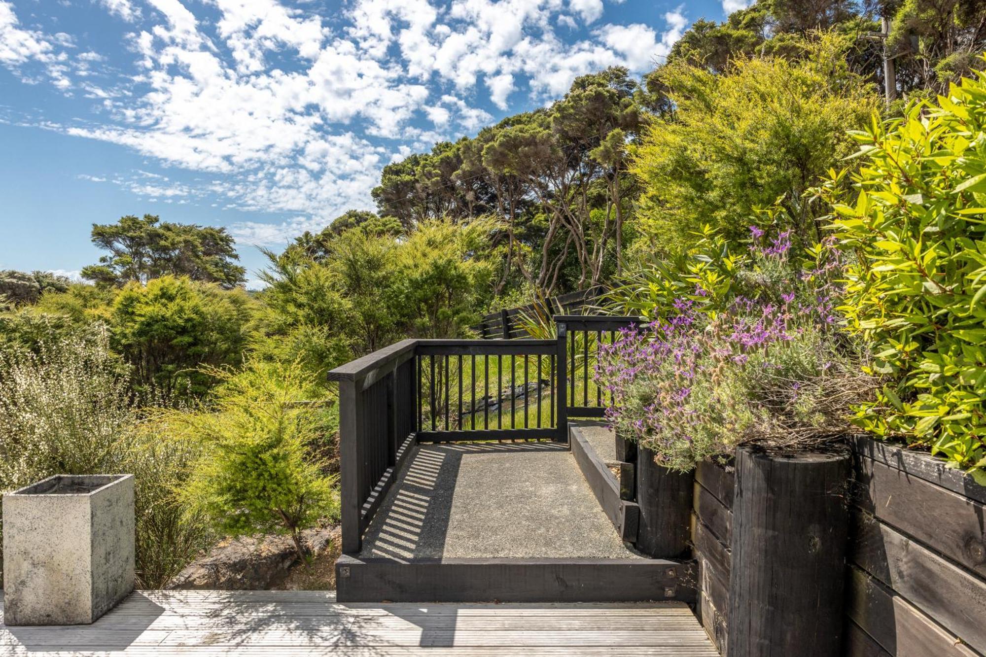 Te Whau Bach Apartments - Stay Waiheke Te Whau Bay Exterior photo