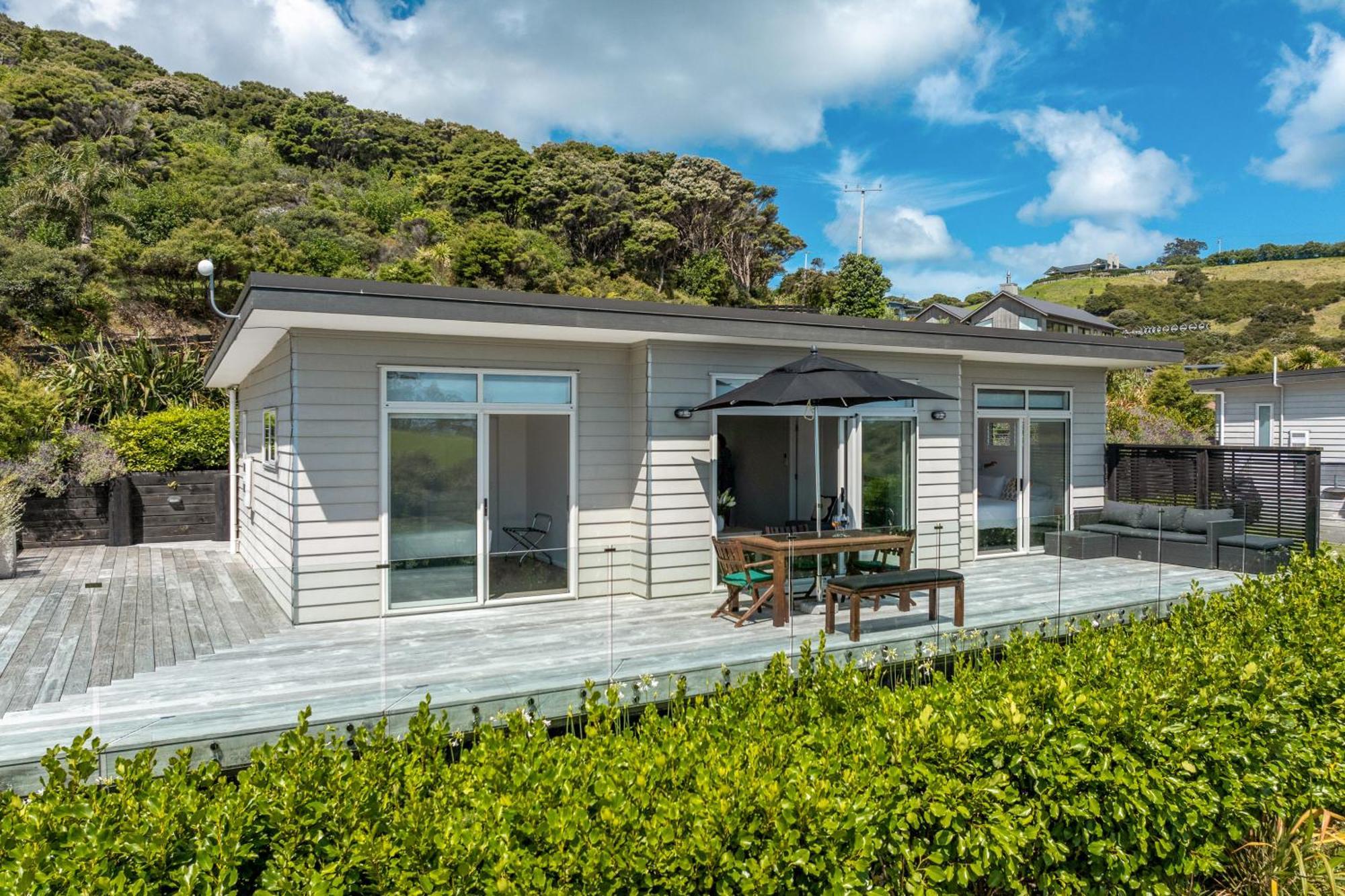 Te Whau Bach Apartments - Stay Waiheke Te Whau Bay Exterior photo